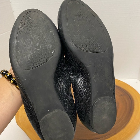 Tory Burch Melinda Pebbled Leather Flats - Picture 6 of 7